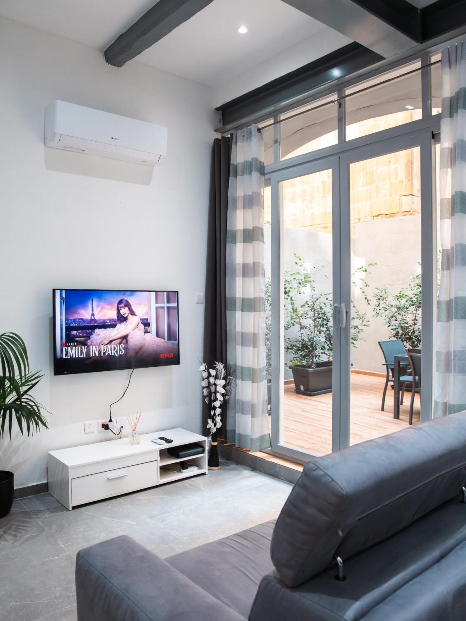 Valletta Waterfront Backyard Flat By Arcobnb Il-Furjana Buitenkant foto