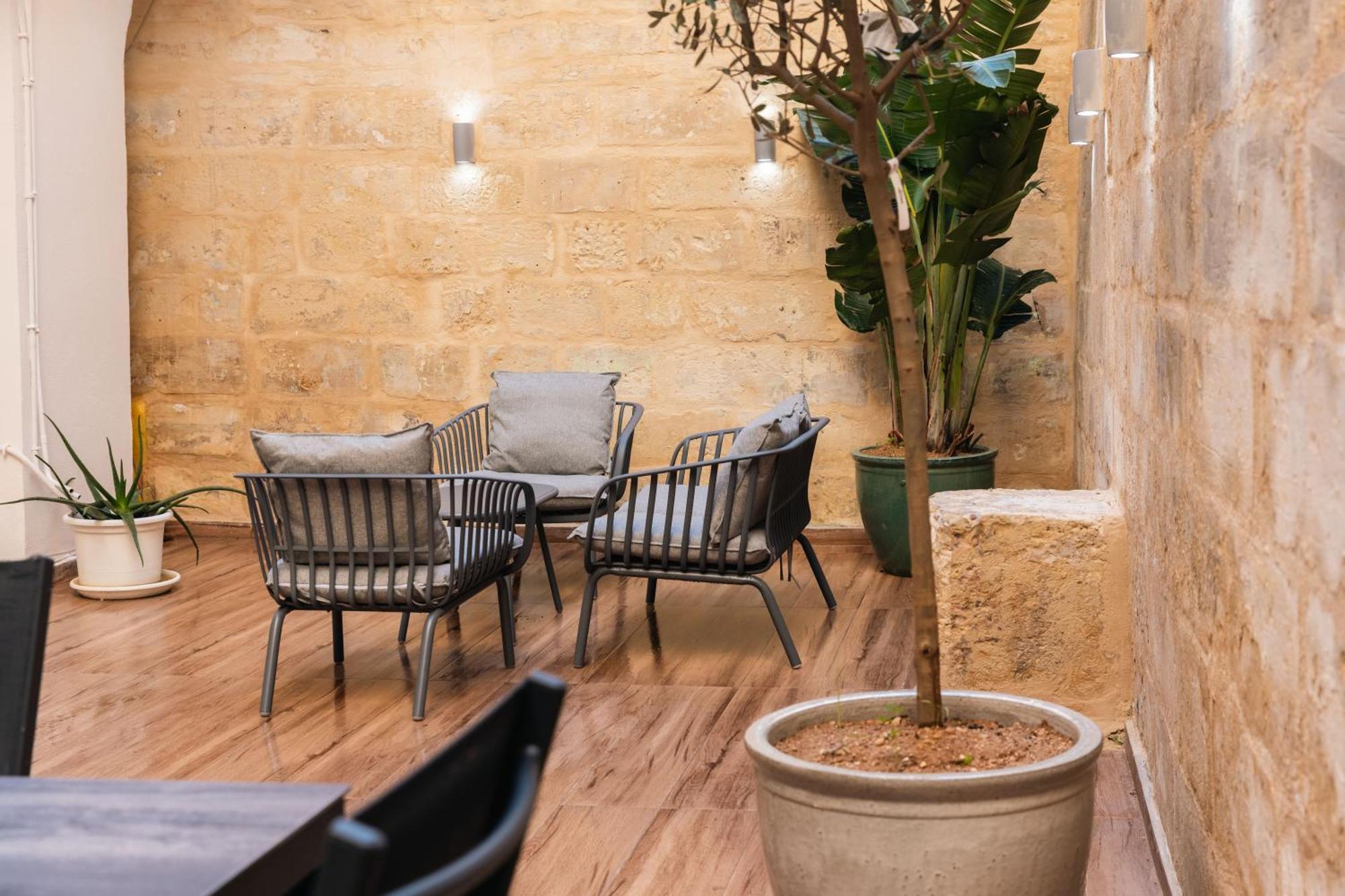 Valletta Waterfront Backyard Flat By Arcobnb Il-Furjana Buitenkant foto